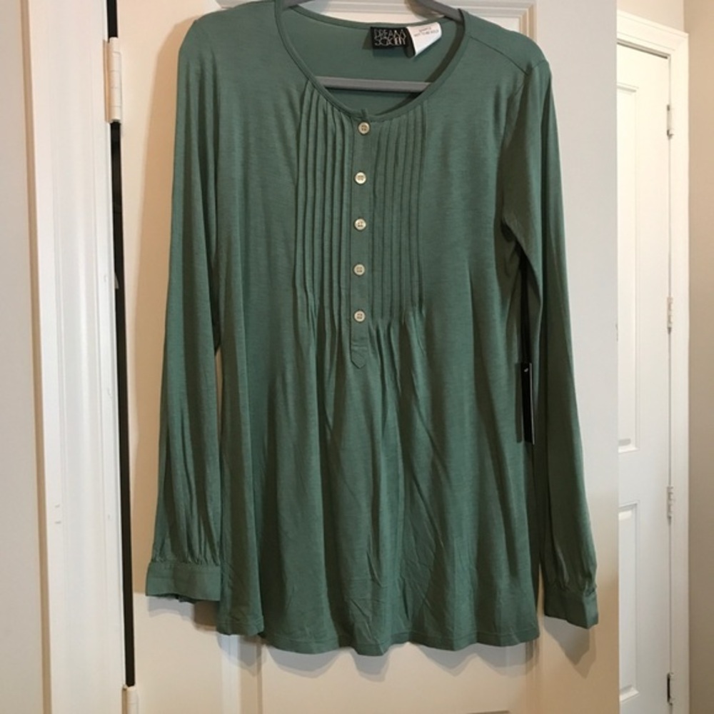 Dream Society Button Top NWT